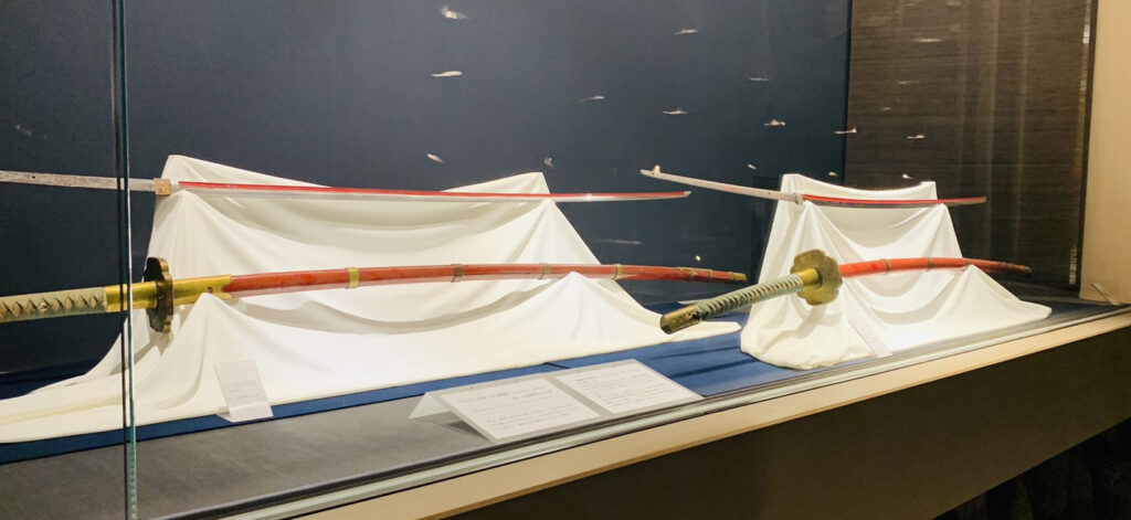 熱田神宮 宝物館 刀剣展示