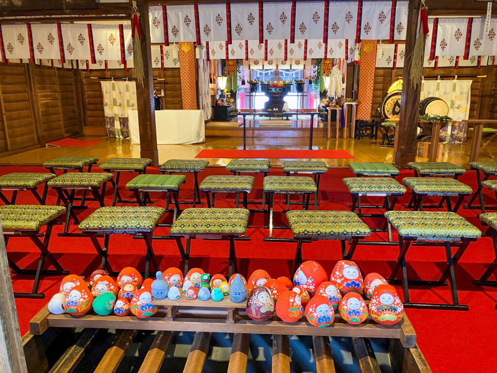 拝殿内部